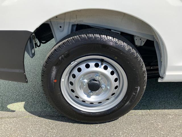 ハイゼットカーゴＤＸ　４ＷＤ　ＣＶＴ　ＡＭ／ＦＭラジオデッキスマートアシスト・コーナーセンサー・３モード電子制御４ＷＤ（ＣＶＴ車）・荷室長１，９１５ｍｍ・荷室幅１，４１０ｍｍ・荷室高１，２５０ｍｍ・ハロゲンヘッドランプ・マニュアルエアコン（山梨県）の中古車