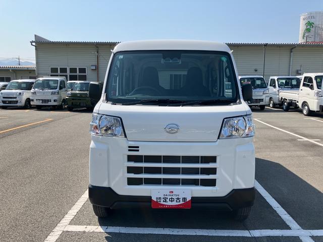 ハイゼットカーゴデラックス　４ＷＤ　ＣＶＴ　ＡＭ／ＦＭラジオデッキスマートアシスト・コーナーセンサー・３モード電子制御４ＷＤ（ＣＶＴ車）・荷室長１，９１５ｍｍ・荷室幅１，４１０ｍｍ・荷室高１，２５０ｍｍ・ハロゲンヘッドランプ・マニュアルエアコン（山梨県）の中古車