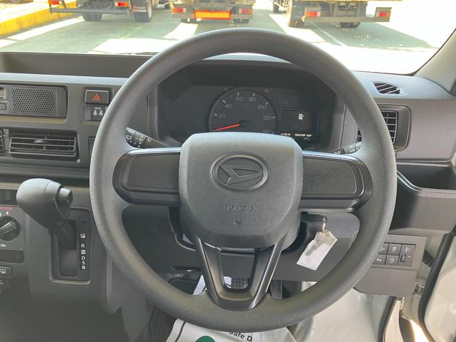 ハイゼットカーゴデラックス　４ＷＤ　ＣＶＴ　ＡＭ／ＦＭラジオデッキスマートアシスト・コーナーセンサー・３モード電子制御４ＷＤ（ＣＶＴ車）・荷室長１，９１５ｍｍ・荷室幅１，４１０ｍｍ・荷室高１，２５０ｍｍ・ハロゲンヘッドランプ・マニュアルエアコン（山梨県）の中古車