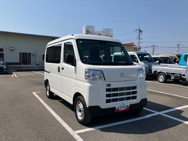 ハイゼットカーゴデラックス　４ＷＤ　ＣＶＴ　ＡＭ／ＦＭラジオデッキスマートアシスト・コーナーセンサー・３モード電子制御４ＷＤ（ＣＶＴ車）・荷室長１，９１５ｍｍ・荷室幅１，４１０ｍｍ・荷室高１，２５０ｍｍ・ハロゲンヘッドランプ・マニュアルエアコン（山梨県）の中古車