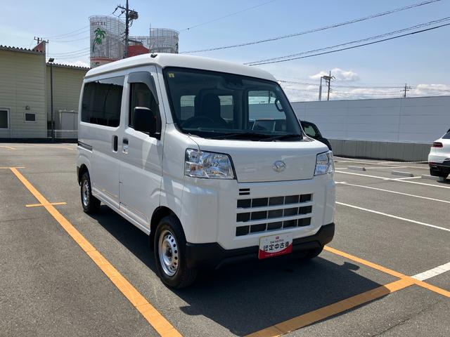 ハイゼットカーゴデラックス　４ＷＤ　ＣＶＴスマートアシスト・コーナーセンサー・３モード電子制御４ＷＤ（ＣＶＴ車）・荷室長１，９１５ｍｍ・荷室幅１，４１０ｍｍ・荷室高１，２５０ｍｍ・ハロゲンヘッドランプ・マニュアルエアコン（山梨県）の中古車