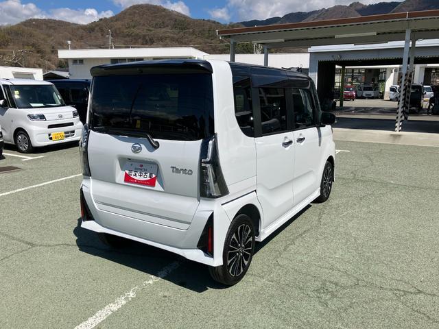 タントカスタムＲＳ　４ＷＤ　純正ナビ　パノラマモニタースマートアシスト・ＬＥＤヘッドライト・１５インチアルミホイール・両側パワースライドドア・ＵＳＢソケット・運転席助手席シートヒーター・レザー調Ｘフルファブリックシート・本革巻ステアリングホイール（山梨県）の中古車
