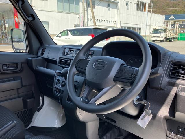 ハイゼットカーゴデラックス　４ＷＤ　ＣＶＴ　ＡＭ／ＦＭラジオデッキスマートアシスト・コーナーセンサー・３モード電子制御４ＷＤ（ＣＶＴ車）・荷室長１，９１５ｍｍ・荷室幅１，４１０ｍｍ・荷室高１，２５０ｍｍ・ハロゲンヘッドランプ・マニュアルエアコン（山梨県）の中古車