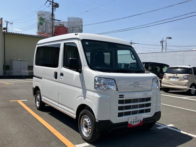 ハイゼットカーゴデラックス　４ＷＤ　ＣＶＴ　ＡＭ／ＦＭラジオデッキスマートアシスト・コーナーセンサー・３モード電子制御４ＷＤ（ＣＶＴ車）・荷室長１，９１５ｍｍ・荷室幅１，４１０ｍｍ・荷室高１，２５０ｍｍ・ハロゲンヘッドランプ・マニュアルエアコン（山梨県）の中古車
