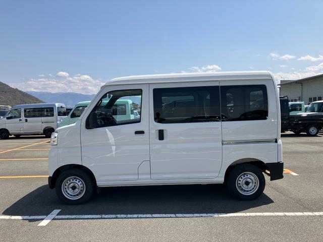 ハイゼットカーゴデラックス　４ＷＤ　ＣＶＴ　ＡＭ／ＦＭラジオデッキスマートアシスト・コーナーセンサー・３モード電子制御４ＷＤ（ＣＶＴ車）・荷室長１，９１５ｍｍ・荷室幅１，４１０ｍｍ・荷室高１，２５０ｍｍ・ハロゲンヘッドランプ・マニュアルエアコン（山梨県）の中古車