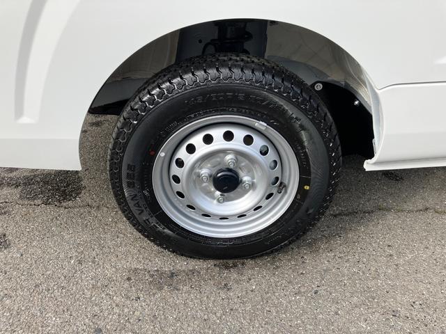 ハイゼットトラックスタンダード　４ＷＤ　ＭＴ荷台フロア長２，０３０ｍｍ・荷台幅１，４１０ｍｍ・防錆鋼鈑・ハロゲンヘッドランプ・マニュアルエアコン（山梨県）の中古車
