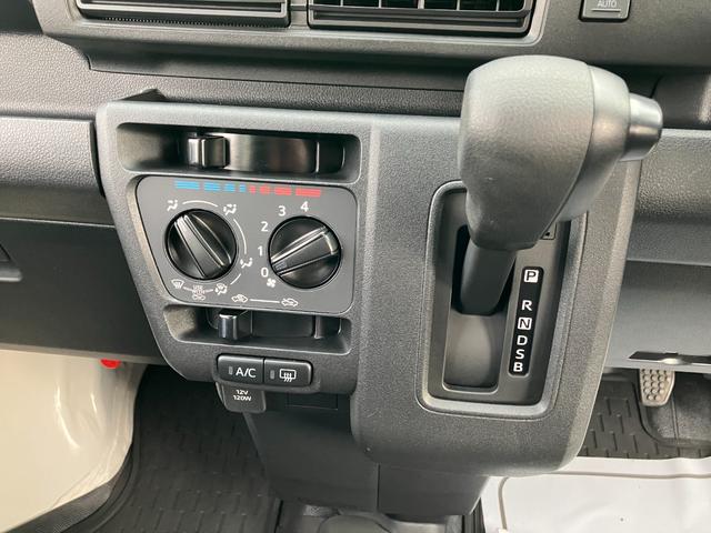 ハイゼットカーゴＤＸ　４ＷＤ　ＣＶＴ　純正ＣＤデッキ　マニュアルエアコンスマートアシスト・コーナーセンサー・３モード電子制御４ＷＤ（ＣＶＴ車）・荷室長１，９１５ｍｍ・荷室幅１，４１０ｍｍ・荷室高１，２５０ｍｍ・ハロゲンヘッドランプ・マニュアルエアコン（山梨県）の中古車