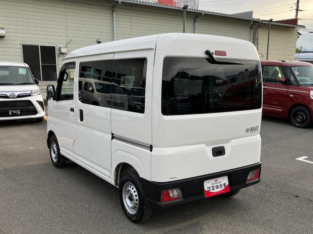 ハイゼットカーゴＤＸ　４ＷＤ　ＣＶＴ　純正ＣＤデッキ　マニュアルエアコンスマートアシスト・コーナーセンサー・３モード電子制御４ＷＤ（ＣＶＴ車）・荷室長１，９１５ｍｍ・荷室幅１，４１０ｍｍ・荷室高１，２５０ｍｍ・ハロゲンヘッドランプ・マニュアルエアコン（山梨県）の中古車
