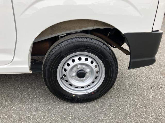 ハイゼットカーゴＤＸ　４ＷＤ　ＣＶＴ　純正ＣＤデッキ　マニュアルエアコンスマートアシスト・コーナーセンサー・３モード電子制御４ＷＤ（ＣＶＴ車）・荷室長１，９１５ｍｍ・荷室幅１，４１０ｍｍ・荷室高１，２５０ｍｍ・ハロゲンヘッドランプ・マニュアルエアコン（山梨県）の中古車