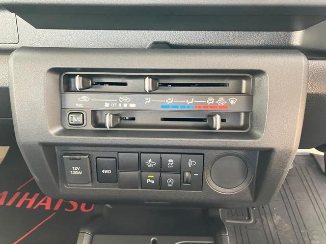 ハイゼットトラックスタンダード　４ＷＤ　ＭＴ　ＡＭ／ＦＭラジオデッキスマートアシスト・荷台フロア長２，０３０ｍｍ・荷台幅１，４１０ｍｍ・防錆鋼鈑・ハロゲンヘッドランプ・マニュアルエアコン（山梨県）の中古車