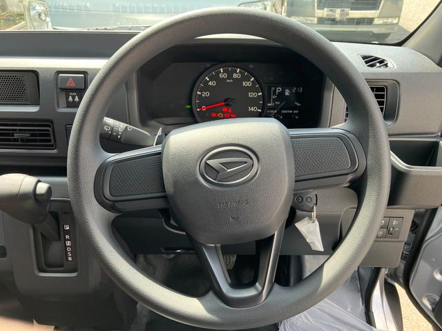 ハイゼットカーゴデラックス　４ＷＤ　ＣＶＴ　ＡＭ／ＦＭラジオデッキスマートアシスト・コーナーセンサー・３モード電子制御４ＷＤ（ＣＶＴ車）・荷室長１，９１５ｍｍ・荷室幅１，４１０ｍｍ・荷室高１，２５０ｍｍ・ハロゲンヘッドランプ・マニュアルエアコン（山梨県）の中古車