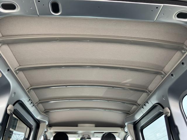 ハイゼットカーゴデラックス　４ＷＤ　ＣＶＴ　ＡＭ／ＦＭラジオデッキスマートアシスト・コーナーセンサー・３モード電子制御４ＷＤ（ＣＶＴ車）・荷室長１，９１５ｍｍ・荷室幅１，４１０ｍｍ・荷室高１，２５０ｍｍ・ハロゲンヘッドランプ・マニュアルエアコン（山梨県）の中古車