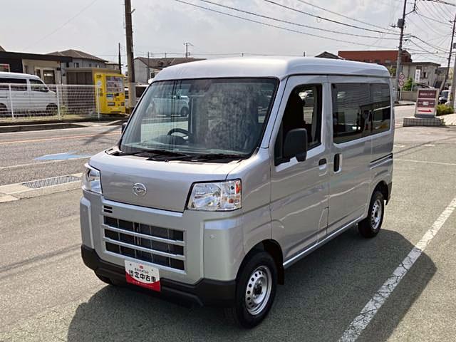 ハイゼットカーゴデラックス　４ＷＤ　ＣＶＴ　ＡＭ／ＦＭラジオデッキスマートアシスト・コーナーセンサー・３モード電子制御４ＷＤ（ＣＶＴ車）・荷室長１，９１５ｍｍ・荷室幅１，４１０ｍｍ・荷室高１，２５０ｍｍ・ハロゲンヘッドランプ・マニュアルエアコン（山梨県）の中古車