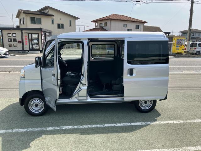 ハイゼットカーゴデラックス　４ＷＤ　ＣＶＴ　ＡＭ／ＦＭラジオデッキスマートアシスト・コーナーセンサー・３モード電子制御４ＷＤ（ＣＶＴ車）・荷室長１，９１５ｍｍ・荷室幅１，４１０ｍｍ・荷室高１，２５０ｍｍ・ハロゲンヘッドランプ・マニュアルエアコン（山梨県）の中古車