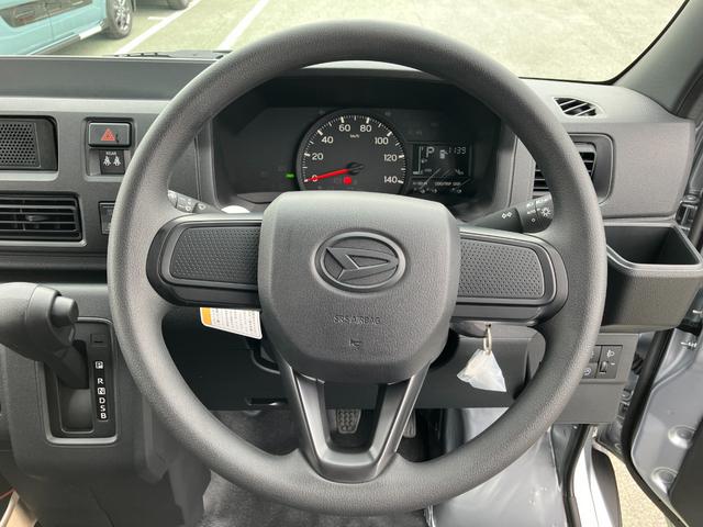 ハイゼットカーゴデラックス　４ＷＤ　ＣＶＴ　ＡＭ／ＦＭラジオデッキスマートアシスト・コーナーセンサー・３モード電子制御４ＷＤ（ＣＶＴ車）・荷室長１，９１５ｍｍ・荷室幅１，４１０ｍｍ・荷室高１，２５０ｍｍ・ハロゲンヘッドランプ・マニュアルエアコン（山梨県）の中古車