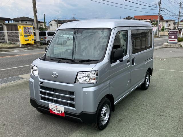 ハイゼットカーゴデラックス　４ＷＤ　ＣＶＴ　ＡＭ／ＦＭラジオデッキスマートアシスト・コーナーセンサー・３モード電子制御４ＷＤ（ＣＶＴ車）・荷室長１，９１５ｍｍ・荷室幅１，４１０ｍｍ・荷室高１，２５０ｍｍ・ハロゲンヘッドランプ・マニュアルエアコン（山梨県）の中古車