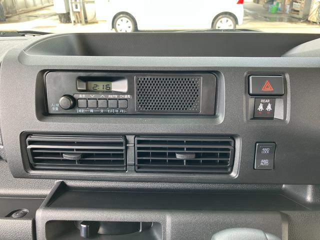 ハイゼットカーゴＤＸ　４ＷＤ　ＣＶＴＡＭ／ＦＭラジオデッキスマートアシスト・コーナーセンサー・３モード電子制御４ＷＤ（ＣＶＴ車）・荷室長１，９１５ｍｍ・荷室幅１，４１０ｍｍ・荷室高１，２５０ｍｍ・ハロゲンヘッドランプ・マニュアルエアコン（山梨県）の中古車