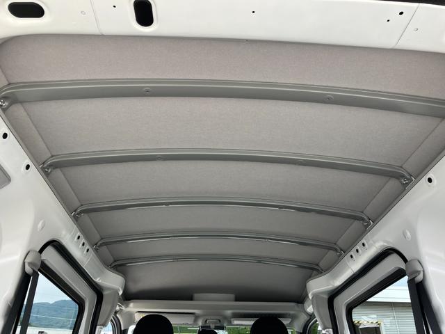 ハイゼットカーゴＤＸ　４ＷＤ　ＣＶＴＡＭ／ＦＭラジオデッキスマートアシスト・コーナーセンサー・３モード電子制御４ＷＤ（ＣＶＴ車）・荷室長１，９１５ｍｍ・荷室幅１，４１０ｍｍ・荷室高１，２５０ｍｍ・ハロゲンヘッドランプ・マニュアルエアコン（山梨県）の中古車