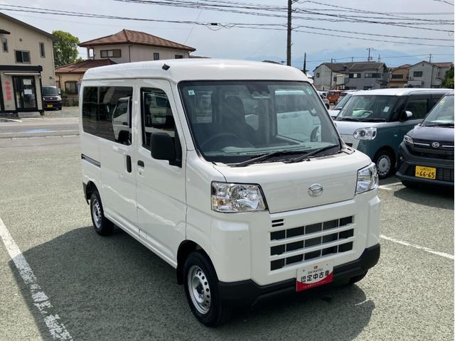 ハイゼットカーゴＤＸ　４ＷＤ　ＣＶＴＡＭ／ＦＭラジオデッキスマートアシスト・コーナーセンサー・３モード電子制御４ＷＤ（ＣＶＴ車）・荷室長１，９１５ｍｍ・荷室幅１，４１０ｍｍ・荷室高１，２５０ｍｍ・ハロゲンヘッドランプ・マニュアルエアコン（山梨県）の中古車