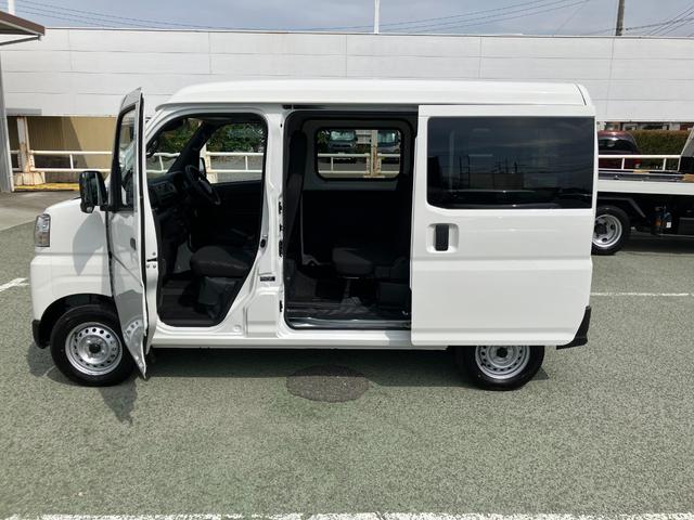 ハイゼットカーゴＤＸ　４ＷＤ　ＣＶＴＡＭ／ＦＭラジオデッキスマートアシスト・コーナーセンサー・３モード電子制御４ＷＤ（ＣＶＴ車）・荷室長１，９１５ｍｍ・荷室幅１，４１０ｍｍ・荷室高１，２５０ｍｍ・ハロゲンヘッドランプ・マニュアルエアコン（山梨県）の中古車