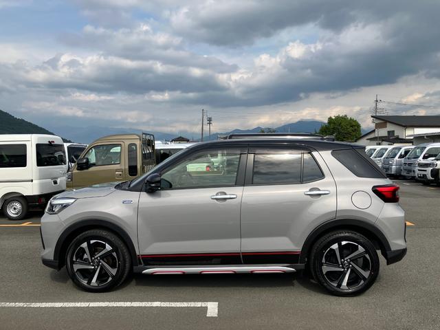 ロッキープレミアムＧ　ＨＥＶ　９インチプレミアムナビ　ＥＴＣスマートアシスト・コーナーセンサー・ハイブリッド専用１７インチアルミ・ＬＥＤヘッドランプ・（自動消灯システム）・シーケンシャルターンランプ・オートエアコン・運転席助手席シートヒーター（山梨県）の中古車