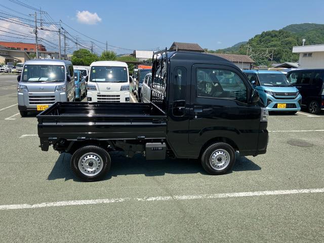 ハイゼットトラックジャンボエクストラ　４ＷＤ　ＣＶＴ　オーディオレススマートアシスト・コーナーセンサー・切り替え式４ＷＤ（ＣＶＴ車）・電動格納ミラー・ハロゲンヘッドランプ・マニュアルエアコン・撥水フルファブリックシート（山梨県）の中古車