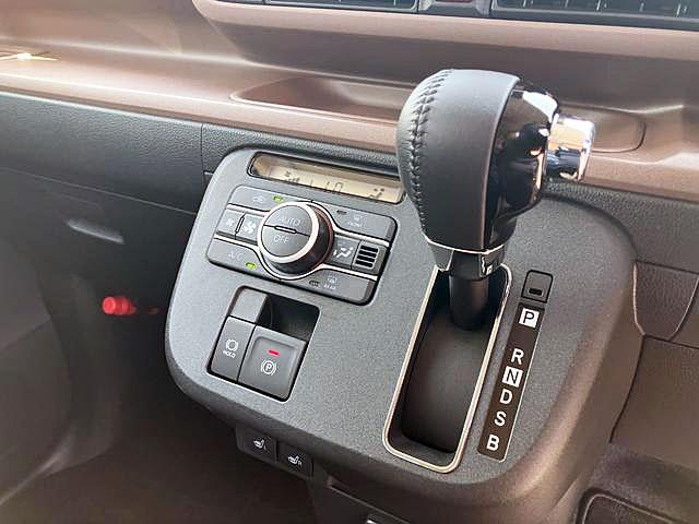ムーヴキャンバスセオリーＧ　４ＷＤ　純正ナビゲーション　パノラマモニタースマートアシスト・ＡＢＳ・エアバック・プッシュ式エンジンスタートボタン・電動パーキングブレーキ・パワーウインドウ・オートエアコン・ＬＥＤヘッドライト電動格納ドアミラー（山梨県）の中古車