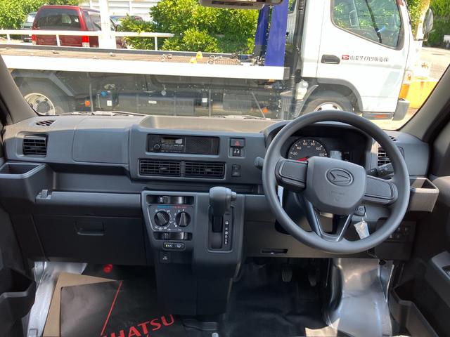 ハイゼットカーゴＤＸ　４ＷＤ　ＣＶＴ　ＡＭ／ＦＭラジオデッキスマートアシスト・コーナーセンサー・３モード電子制御４ＷＤ（ＣＶＴ車）・荷室長１，９１５ｍｍ・荷室幅１，４１０ｍｍ・荷室高１，２５０ｍｍ・ハロゲンヘッドランプ・マニュアルエアコン（山梨県）の中古車
