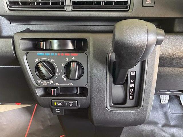 ハイゼットカーゴＤＸ　４ＷＤ　ＣＶＴ　ＡＭ／ＦＭラジオデッキスマートアシスト・コーナーセンサー・３モード電子制御４ＷＤ（ＣＶＴ車）・荷室長１，９１５ｍｍ・荷室幅１，４１０ｍｍ・荷室高１，２５０ｍｍ・ハロゲンヘッドランプ・マニュアルエアコン（山梨県）の中古車