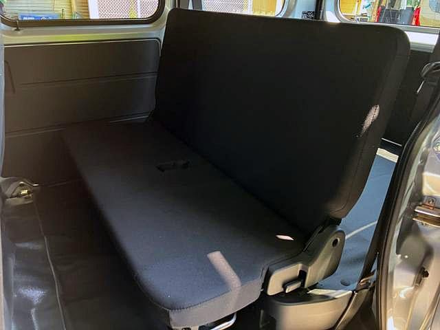 ハイゼットカーゴＤＸ　４ＷＤ　ＣＶＴ　ＡＭ／ＦＭラジオデッキスマートアシスト・コーナーセンサー・３モード電子制御４ＷＤ（ＣＶＴ車）・荷室長１，９１５ｍｍ・荷室幅１，４１０ｍｍ・荷室高１，２５０ｍｍ・ハロゲンヘッドランプ・マニュアルエアコン（山梨県）の中古車