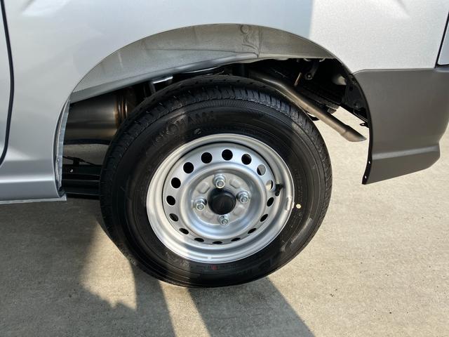 ハイゼットカーゴＤＸ　ＡＭ／ＦＭラジオデッキ　ＣＶＴ　４ＷＤスマートアシスト・コーナーセンサー・３モード電子制御４ＷＤ（ＣＶＴ車）・荷室長１，９１５ｍｍ・荷室幅１，４１０ｍｍ・荷室高１，２５０ｍｍ・ハロゲンヘッドランプ・マニュアルエアコン（山梨県）の中古車