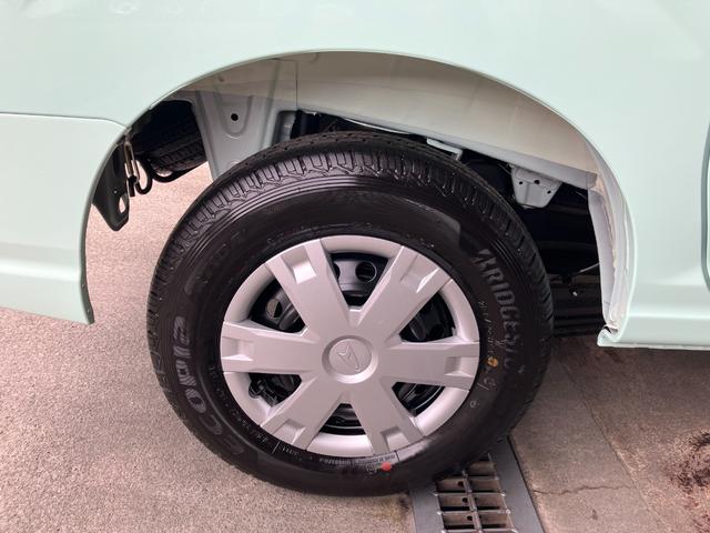 ハイゼットカーゴクルーズ　オーディオレス　ＣＶＴ　４ＷＤスマートアシスト・コーナーセンサー・３モード電子制御４ＷＤ（ＣＶＴ車）・荷室長１，９１５ｍｍ・荷室幅１，４１０ｍｍ・荷室高１，２５０ｍｍ・ハロゲンヘッドランプ・マニュアルエアコン（山梨県）の中古車