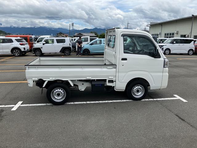 ハイゼットトラックスタンダードＳＡIIIｔ　ＡＭ／ＦＭラジオデッキ装備荷台フロア長２，０３０ｍｍ・荷台幅１，４１０ｍｍ・防錆鋼鈑・ハロゲンヘッドランプ・マニュアルエアコン（山梨県）の中古車