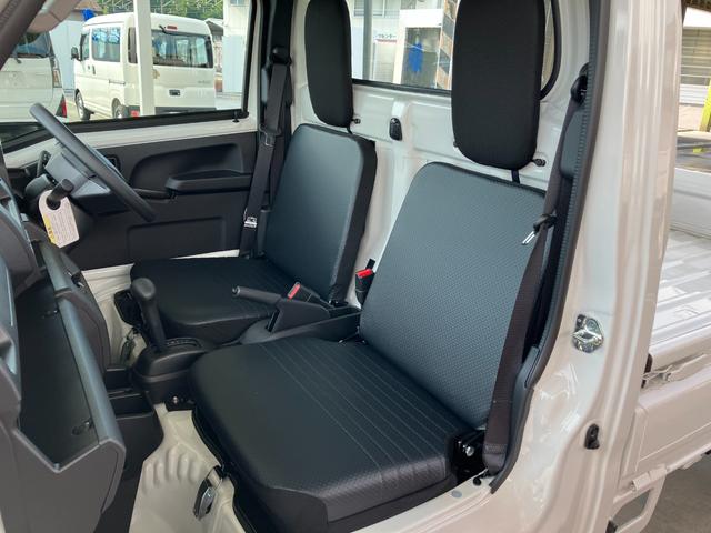 ハイゼットトラックスタンダード　農用スペシャル　４ＷＤ　ＣＶＴ　ラジオスマートアシスト・コーナーセンサー・切り替え式４ＷＤ（ＣＶＴ車）・スーパーデフロック・ハロゲンヘッドランプ・マニュアルエアコン・リア４枚リーフスプリング（山梨県）の中古車