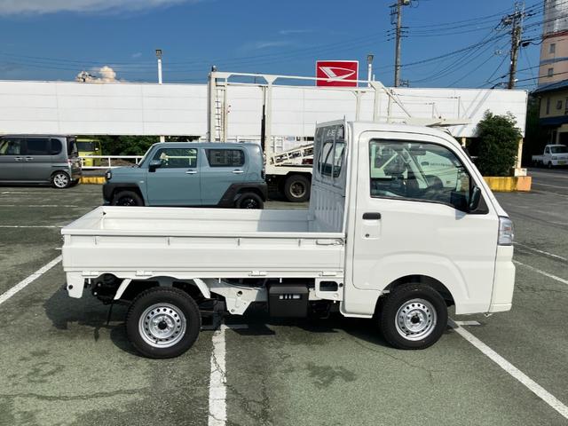 ハイゼットトラックスタンダード　農用スペシャル　４ＷＤ　ＣＶＴ　ラジオスマートアシスト・コーナーセンサー・切り替え式４ＷＤ（ＣＶＴ車）・スーパーデフロック・ハロゲンヘッドランプ・マニュアルエアコン・リア４枚リーフスプリング（山梨県）の中古車