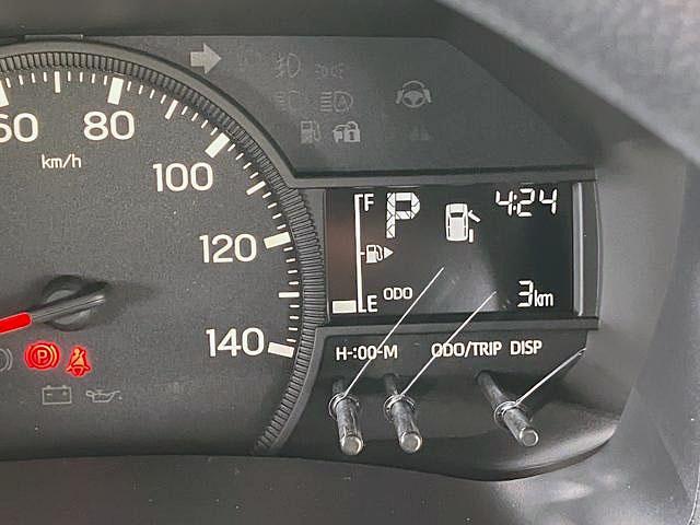 ハイゼットカーゴデラックス　４ＷＤ　ＣＶＴ　ＡＭ／ＦＭラジオデッキスマートアシスト・コーナーセンサー・３モード電子制御４ＷＤ（ＣＶＴ車）・荷室長１，９１５ｍｍ・荷室幅１，４１０ｍｍ・荷室高１，２５０ｍｍ・ハロゲンヘッドランプ・マニュアルエアコン（山梨県）の中古車