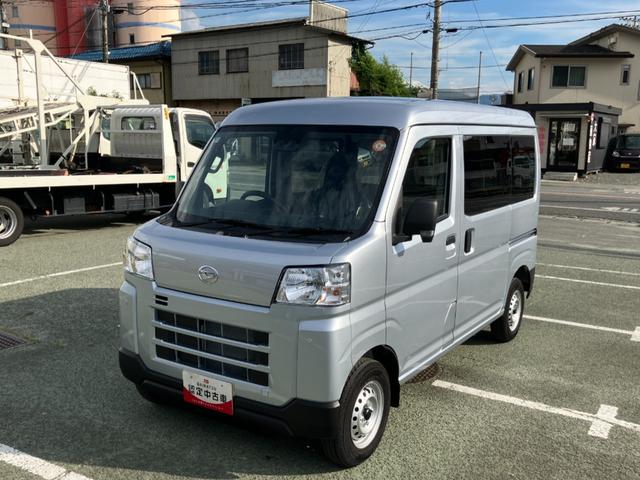 ハイゼットカーゴデラックス　４ＷＤ　ＣＶＴ　ＡＭ／ＦＭラジオデッキスマートアシスト・コーナーセンサー・３モード電子制御４ＷＤ（ＣＶＴ車）・荷室長１，９１５ｍｍ・荷室幅１，４１０ｍｍ・荷室高１，２５０ｍｍ・ハロゲンヘッドランプ・マニュアルエアコン（山梨県）の中古車