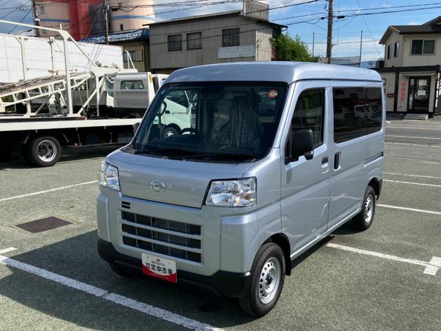 ハイゼットカーゴデラックス　４ＷＤ　ＣＶＴ　ＡＭ／ＦＭラジオデッキスマートアシスト・コーナーセンサー・３モード電子制御４ＷＤ（ＣＶＴ車）・荷室長１，９１５ｍｍ・荷室幅１，４１０ｍｍ・荷室高１，２５０ｍｍ・ハロゲンヘッドランプ・マニュアルエアコン（山梨県）の中古車
