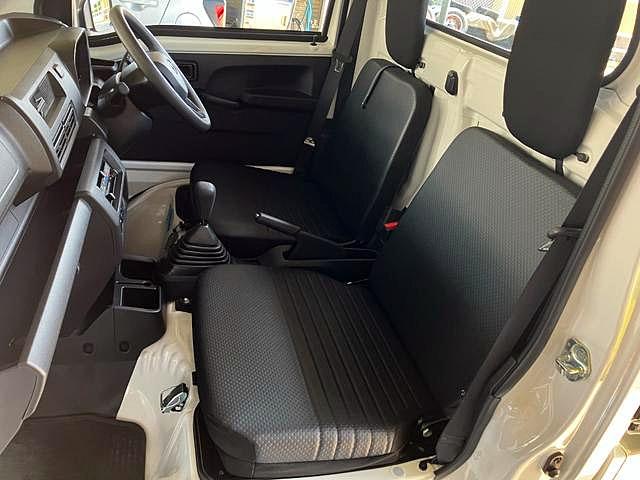 ハイゼットトラックスタンダード　４ＷＤ　ＭＴ　ＡＭ／ＦＭラジオデッキ荷台フロア長２，０３０ｍｍ・荷台幅１，４１０ｍｍ・防錆鋼鈑・ハロゲンヘッドランプ・マニュアルエアコン（山梨県）の中古車