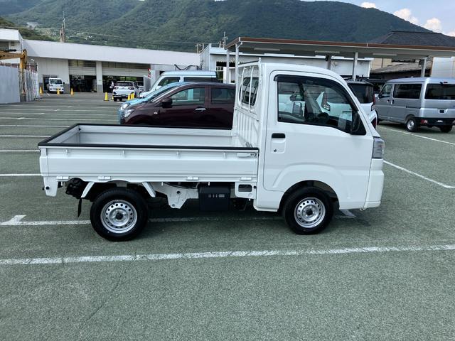 ハイゼットトラックスタンダード　４ＷＤ　ＭＴ　ＡＭ／ＦＭラジオデッキ荷台フロア長２，０３０ｍｍ・荷台幅１，４１０ｍｍ・防錆鋼鈑・ハロゲンヘッドランプ・マニュアルエアコン（山梨県）の中古車