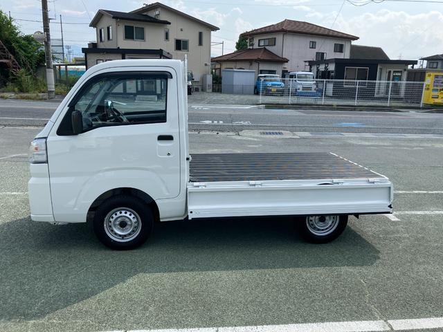 ハイゼットトラックスタンダード　４ＷＤ　ＭＴ　ＡＭ／ＦＭラジオデッキ荷台フロア長２，０３０ｍｍ・荷台幅１，４１０ｍｍ・防錆鋼鈑・ハロゲンヘッドランプ・マニュアルエアコン（山梨県）の中古車