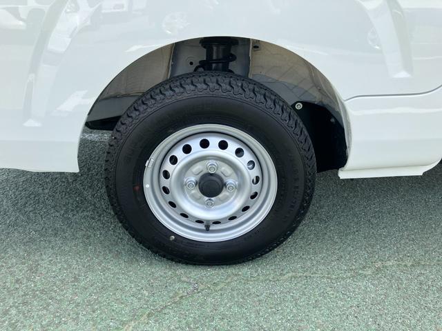 ハイゼットトラックスタンダード　４ＷＤ　ＭＴ　ＡＭ／ＦＭラジオデッキ荷台フロア長２，０３０ｍｍ・荷台幅１，４１０ｍｍ・防錆鋼鈑・ハロゲンヘッドランプ・マニュアルエアコン（山梨県）の中古車