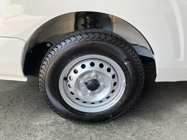 ハイゼットトラックスタンダード　４ＷＤ　ＭＴ　ＡＭ／ＦＭラジオデッキ荷台フロア長２，０３０ｍｍ・荷台幅１，４１０ｍｍ・防錆鋼鈑・ハロゲンヘッドランプ・マニュアルエアコン（山梨県）の中古車