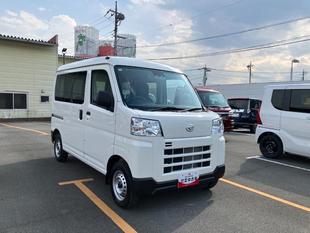 ハイゼットカーゴデラックス　４ＷＤ　ＣＶＴ　ＡＭ／ＦＭラジオデッキスマートアシスト・コーナーセンサー・３モード電子制御４ＷＤ（ＣＶＴ車）・荷室長１，９１５ｍｍ・荷室幅１，４１０ｍｍ・荷室高１，２５０ｍｍ・ハロゲンヘッドランプ・マニュアルエアコン（山梨県）の中古車