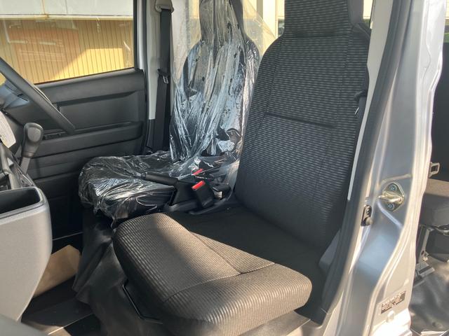 ハイゼットカーゴデラックス 4WD CVTAM/FMラジオデッキスマートアシスト・コーナーセンサー・3モード電子制御4WD(CVT車)・荷室長1,915mm・荷室幅1,410mm・荷室高1,250mm・ハロゲンヘッドランプ・マニュアルエアコン(山梨県)の中古車