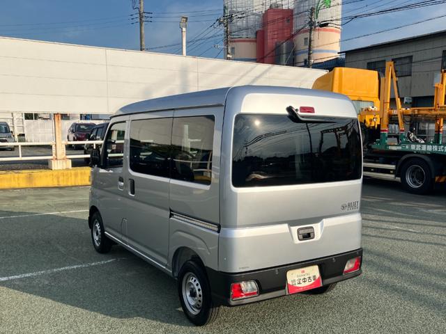 ハイゼットカーゴデラックス 4WD CVTAM/FMラジオデッキスマートアシスト・コーナーセンサー・3モード電子制御4WD(CVT車)・荷室長1,915mm・荷室幅1,410mm・荷室高1,250mm・ハロゲンヘッドランプ・マニュアルエアコン(山梨県)の中古車