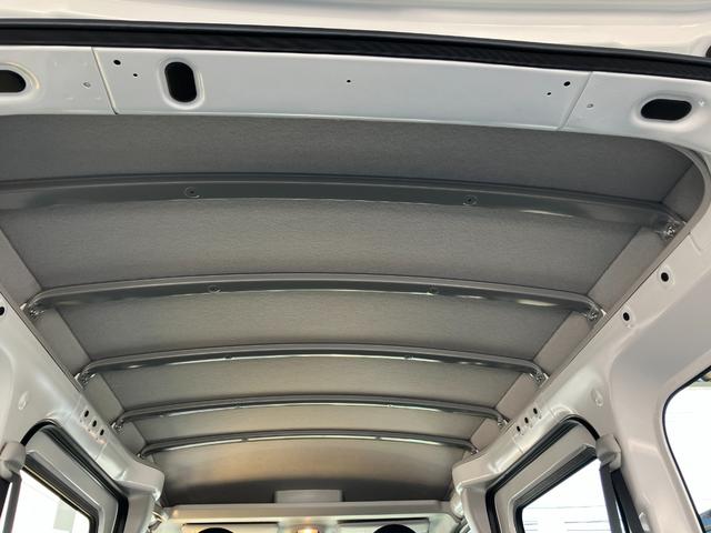 ハイゼットカーゴＤＸ　ＡＭ／ＦＭラジオデッキ　ＣＶＴ　４ＷＤスマートアシスト・コーナーセンサー・３モード電子制御４ＷＤ（ＣＶＴ車）・荷室長１，９１５ｍｍ・荷室幅１，４１０ｍｍ・荷室高１，２５０ｍｍ・ハロゲンヘッドランプ・マニュアルエアコン（山梨県）の中古車
