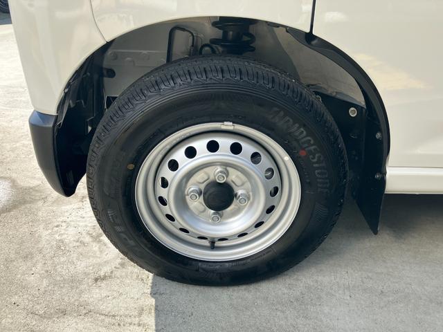 ハイゼットカーゴＤＸ　ＡＭ／ＦＭラジオデッキ　ＣＶＴ　４ＷＤスマートアシスト・コーナーセンサー・３モード電子制御４ＷＤ（ＣＶＴ車）・荷室長１，９１５ｍｍ・荷室幅１，４１０ｍｍ・荷室高１，２５０ｍｍ・ハロゲンヘッドランプ・マニュアルエアコン（山梨県）の中古車