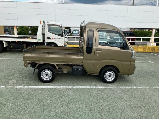 ハイゼットトラックジャンボＳＡIIIｔ　４ＷＤ　ＭＴ　純正ＣＤデッキ１オーナー　パートタイム４ＷＤ　エアバック　ＡＢＳ　プリクラッシュセーフティ　メンテナンスノート　車線逸脱警告（山梨県）の中古車