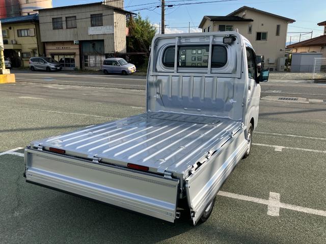 ハイゼットトラックスタンダード　農用スペシャル　４ＷＤ　ＣＶＴスマートアシスト・コーナーセンサー・切り替え式４ＷＤ（ＣＶＴ車）・スーパーデフロック・ハロゲンヘッドランプ・マニュアルエアコン・リア４枚リーフスプリング（山梨県）の中古車